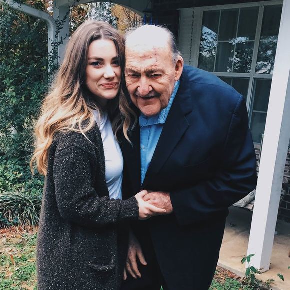 Meet your Posher, Kelly - Picture 1 of 1